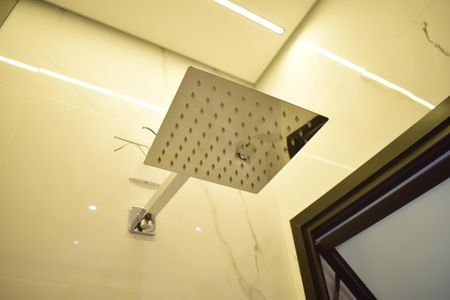 Casa de condomínio para alugar com 165m², 4 quartos e 4 vagasBanheiro da Suíte 2