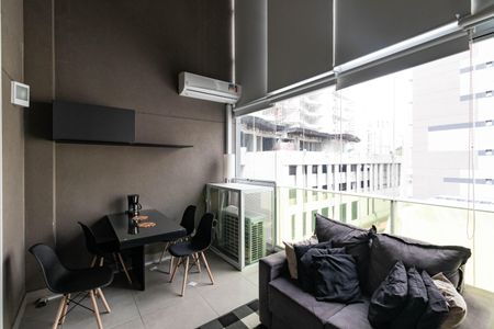 Varanda de kitnet/studio para alugar com 1 quarto, 38m² em Perdizes, São Paulo