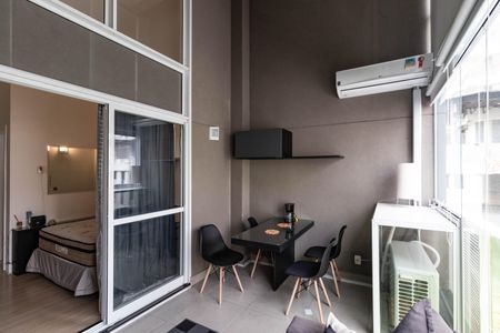 Varanda de kitnet/studio para alugar com 1 quarto, 38m² em Perdizes, São Paulo