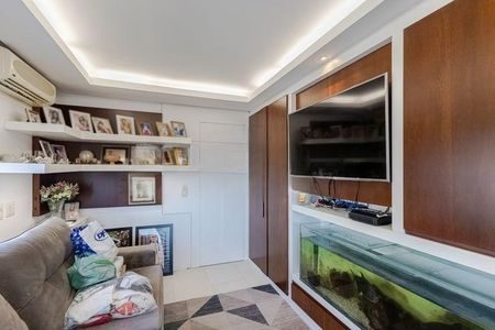 Apartamento para alugar com 250m², 3 quartos e 4 vagasSala