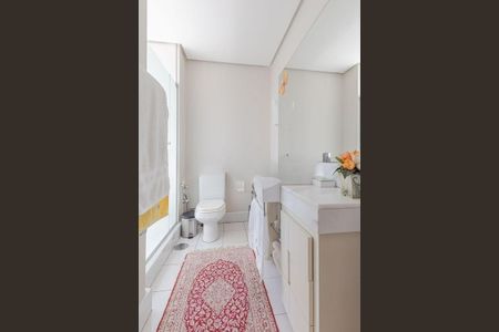 Apartamento para alugar com 250m², 3 quartos e 4 vagasBanheiro 1