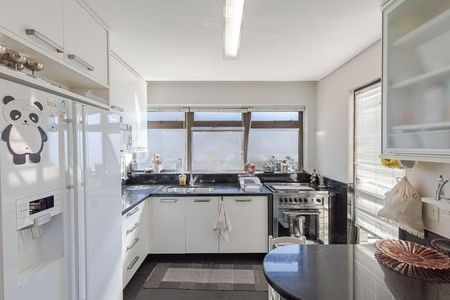 Apartamento para alugar com 250m², 3 quartos e 4 vagasCozinha