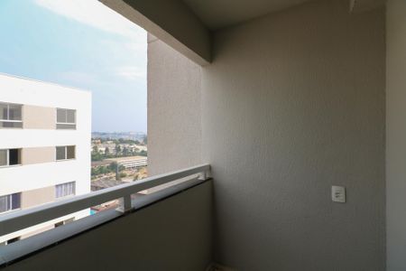 Apartamento à venda com 41m², 2 quartos e 1 vaga Apartamento à venda com 41m², 2 quartos e 1 vagaVaranda e área de Serviço