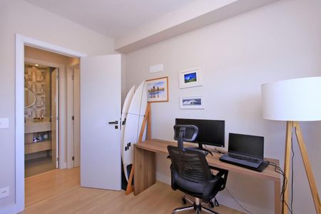 Quarto de apartamento à venda com 2 quartos, 62m² em Navegantes, Porto Alegre