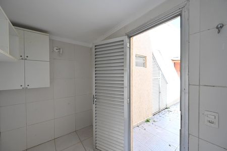 Casa para alugar com 290m², 3 quartos e 3 vagas Casa para alugar com 290m², 3 quartos e 3 vagasLavanderia