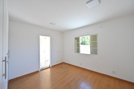 Casa para alugar com 290m², 3 quartos e 3 vagas Casa para alugar com 290m², 3 quartos e 3 vagasQuarto 2