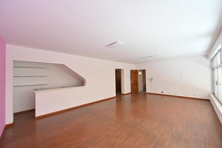 Casa para alugar com 290m², 3 quartos e 3 vagas Casa para alugar com 290m², 3 quartos e 3 vagasSala