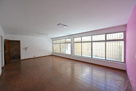 Casa para alugar com 290m², 3 quartos e 3 vagas Casa para alugar com 290m², 3 quartos e 3 vagasSala