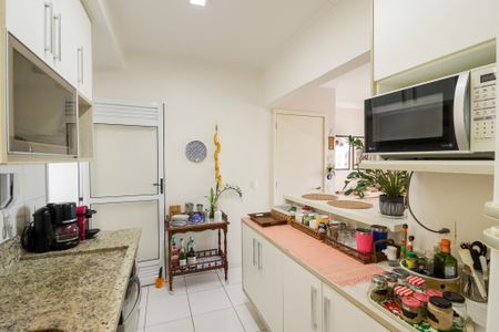 Apartamento para alugar com 78m², 3 quartos e 2 vagas Apartamento para alugar com 78m², 3 quartos e 2 vagasCozinha e Área de Serviço