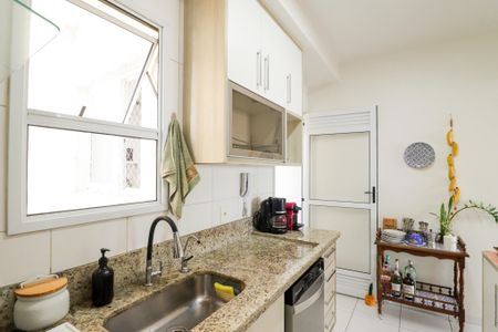 Apartamento para alugar com 78m², 3 quartos e 2 vagas Apartamento para alugar com 78m², 3 quartos e 2 vagasCozinha e Área de Serviço