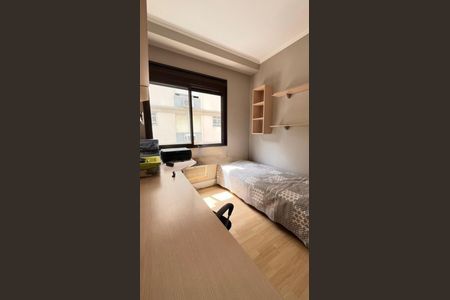 Quarto 1 de apartamento para alugar com 2 quartos, 80m² em Petrópolis, Porto Alegre