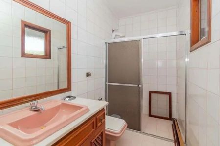 Banheiro 1 de casa para alugar com 3 quartos, 168m² em Sarandi, Porto Alegre