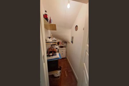 Casa à venda com 180m², 3 quartos e 2 vagasCozinha