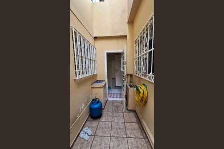 Casa à venda com 180m², 3 quartos e 2 vagasÁrea externa
