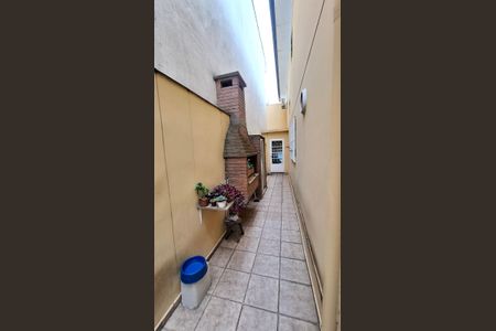 Casa à venda com 180m², 3 quartos e 2 vagasÁrea externa