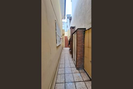Casa à venda com 180m², 3 quartos e 2 vagasÁrea externa