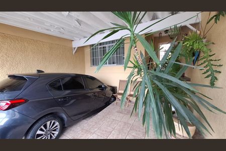 Casa à venda com 180m², 3 quartos e 2 vagasÁrea externa