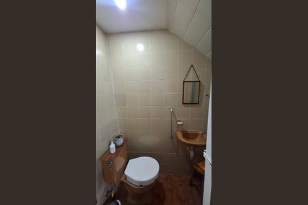 Casa à venda com 180m², 3 quartos e 2 vagasBanheiro