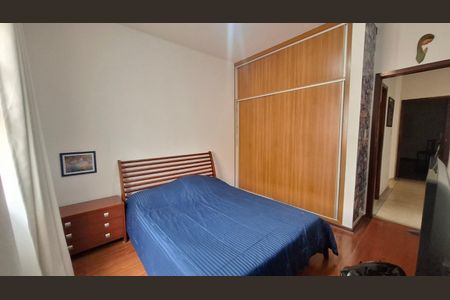Casa à venda com 180m², 3 quartos e 2 vagasQuarto