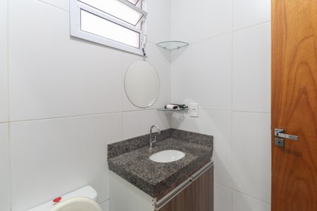 Banheiro de apartamento para alugar com 1 quarto, 42m² em Vila Constança, São Paulo