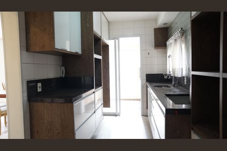 Apartamento à venda com 115m², 3 quartos e 2 vagasCozinha