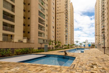 Apartamento à venda com 115m², 3 quartos e 2 vagas Apartamento à venda com 115m², 3 quartos e 2 vagasÁrea comum - Piscina