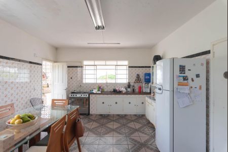 Casa à venda com 413m², 2 quartos e 4 vagasCozinha