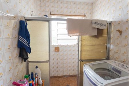 Casa à venda com 413m², 2 quartos e 4 vagasBanheiro
