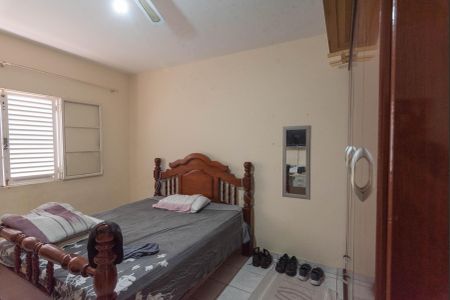 Casa à venda com 413m², 2 quartos e 4 vagasQuarto 2