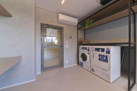 Studio à venda com 25m², 1 quarto e sem vaga Studio à venda com 25m², 1 quarto e sem vagaArea Coum