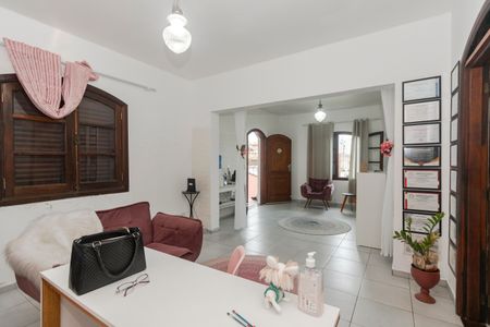 Casa à venda com 140m², 3 quartos e 4 vagasSala
