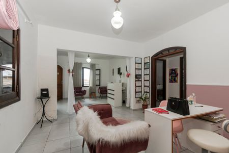 Casa à venda com 140m², 3 quartos e 4 vagasSala