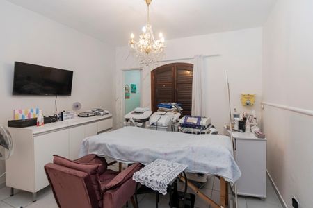 Casa à venda com 140m², 3 quartos e 4 vagasSuíte