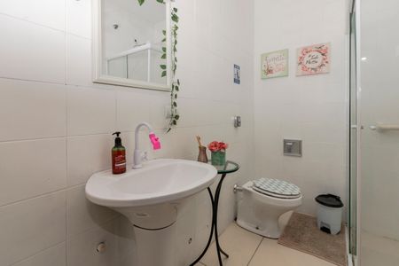 Casa à venda com 140m², 3 quartos e 4 vagasBanheiro