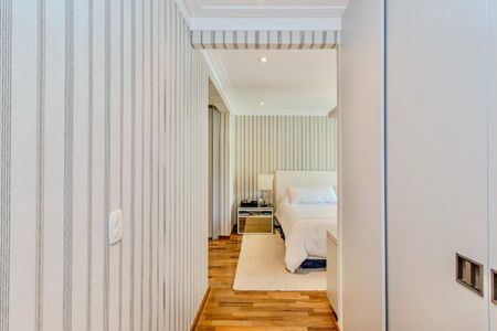 Casa de condomínio à venda com 350m², 4 quartos e 4 vagas