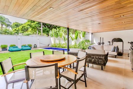 Casa de condomínio à venda com 350m², 4 quartos e 4 vagas