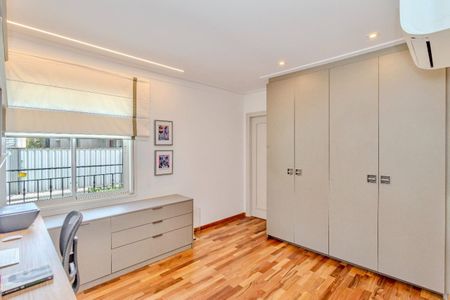 Casa de condomínio à venda com 350m², 4 quartos e 4 vagas