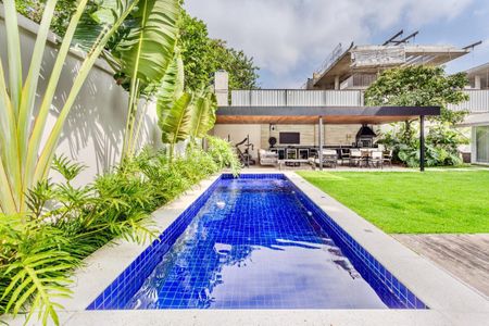 Casa de condomínio à venda com 350m², 4 quartos e 4 vagas