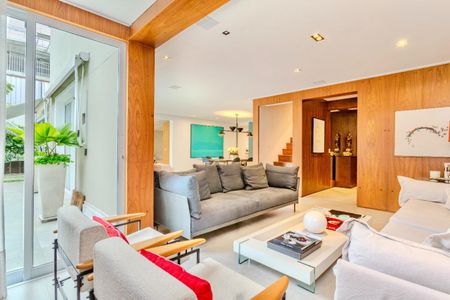 Casa de condomínio à venda com 350m², 4 quartos e 4 vagas