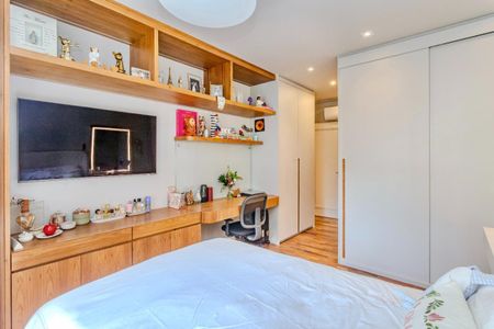 Casa de condomínio à venda com 350m², 4 quartos e 4 vagas