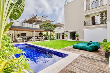 Casa de condomínio à venda com 350m², 4 quartos e 4 vagas