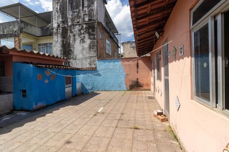 Casa para alugar com 220m², 3 quartos e 1 vaga Casa para alugar com 220m², 3 quartos e 1 vagaQuintal