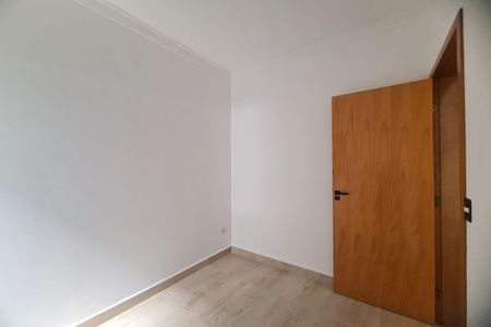 Casa à venda com 130m², 3 quartos e 2 vagas Casa à venda com 130m², 3 quartos e 2 vagasQuarto 2