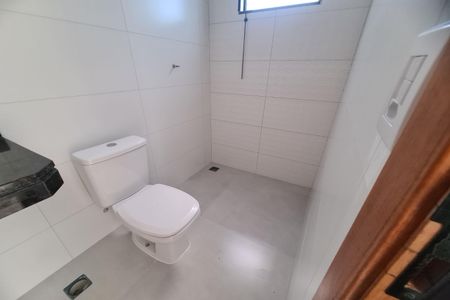 Casa à venda com 130m², 3 quartos e 2 vagasBanheiro