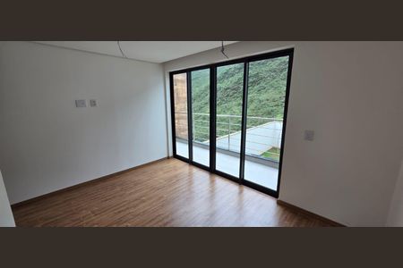 Casa à venda com 3 quartos, 179m² em Buritis, Belo Horizonte