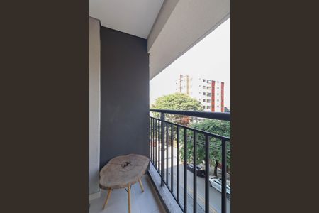 Varanda de kitnet/studio para alugar com 1 quarto, 28m² em Pinheiros, São Paulo