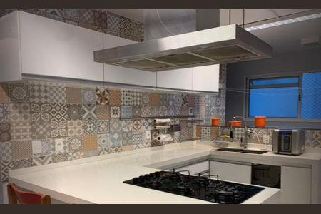 Cozinha de apartamento à venda com 3 quartos, 135m² em Cidade São Francisco, São Paulo