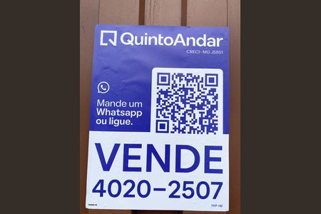 Casa à venda com 303m², 3 quartos e 1 vaga Casa à venda com 303m², 3 quartos e 1 vagaplaquinha instalada TIKP-182