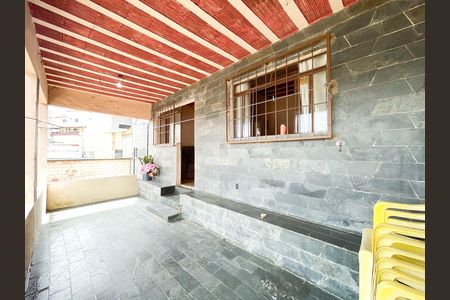 Casa à venda com 303m², 3 quartos e 1 vaga