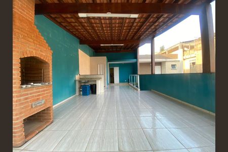 Casa à venda com 4 quartos, 200m² em Cidade Patriarca, São Paulo